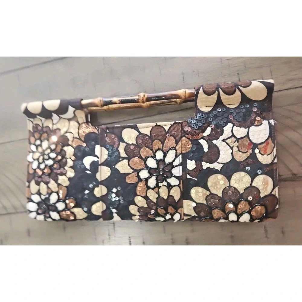 The Limited Handbag Neutral Sequin Floral Clutch Bamboo Handles Mod Chic Coastal - Picture 5 of 16